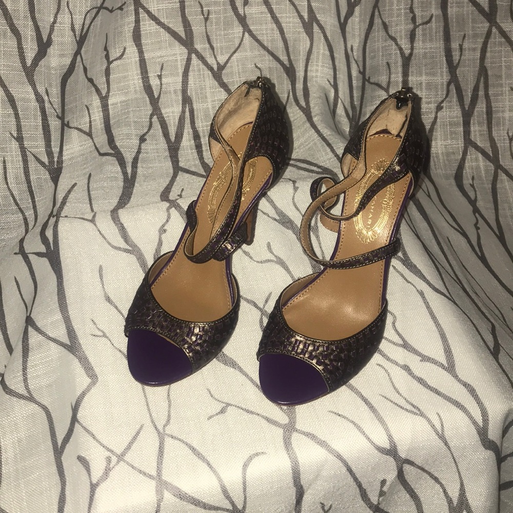 Purple shimmer  heels with leather design